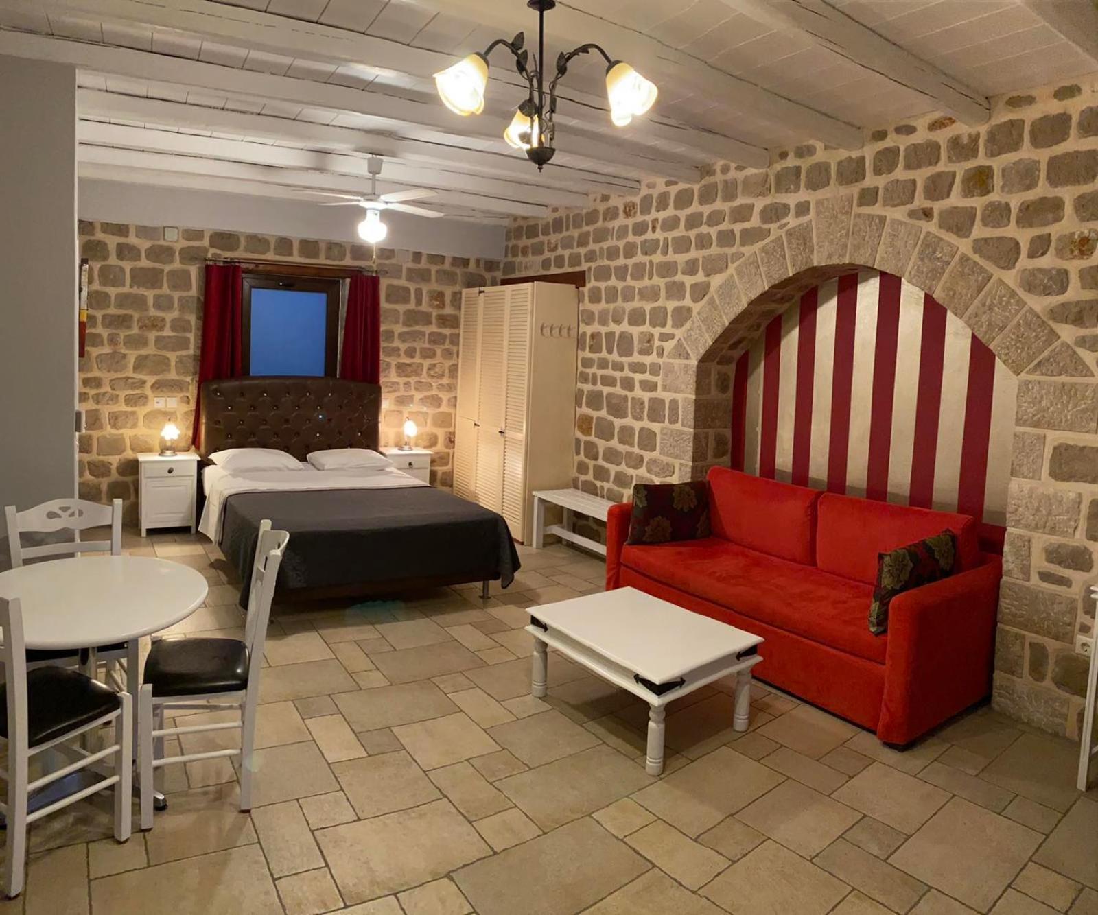 Myral Guesthouse Nafplio Ngoại thất bức ảnh